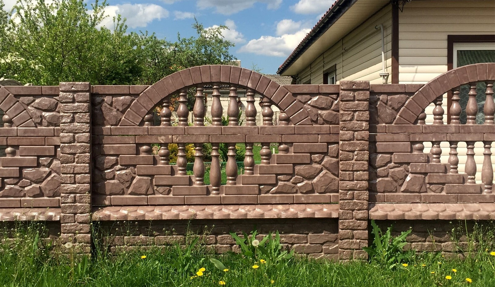 Бетонный забор