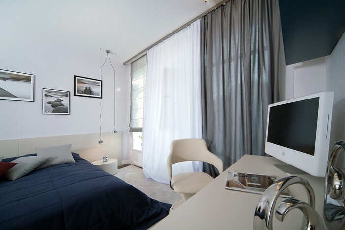 Дизайн-проект спальной комнаты с компьютерным столом