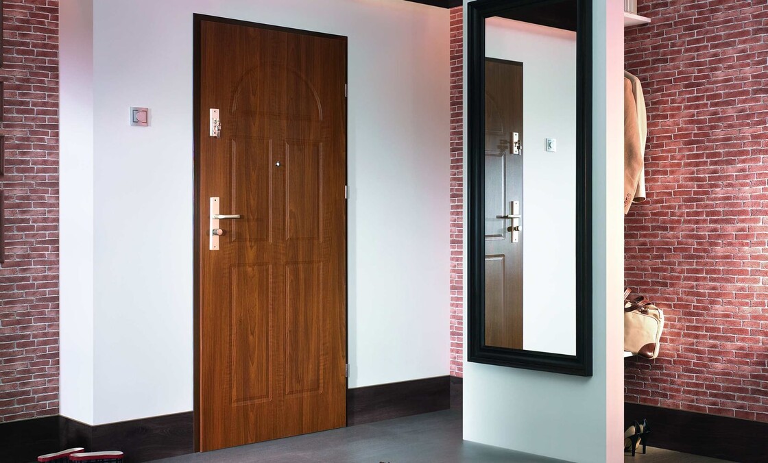 Как выбрать металлическую дверь