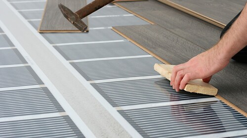 Монтаж инфракрасного теплого пола под ламинат