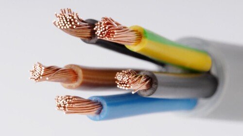 Прокладка кабеля и монтаж электропроводки-1