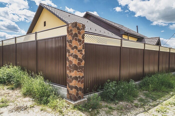 Ленточный фундамент для забора из профнастила