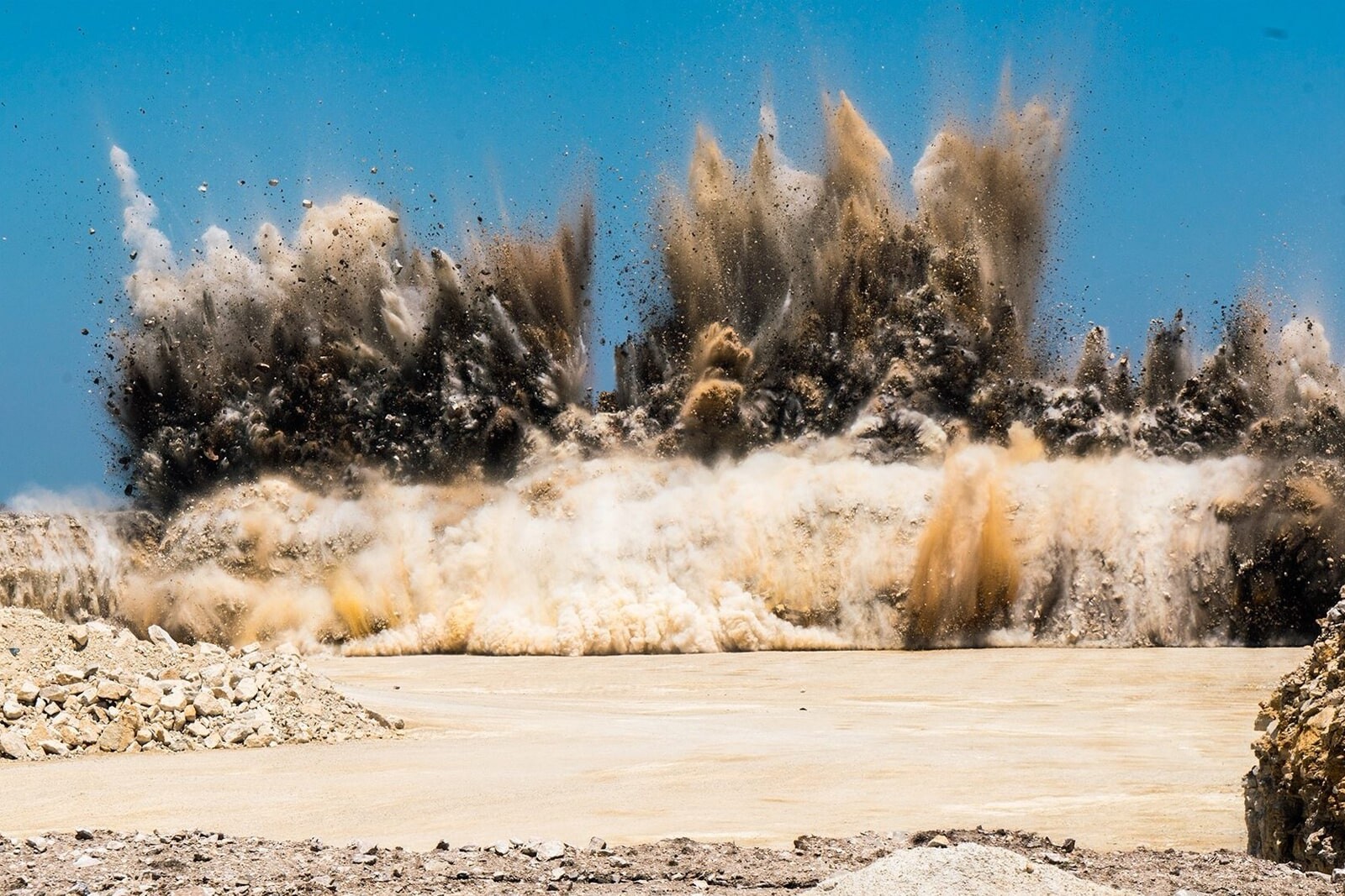 Разработка грунта взрывным способом