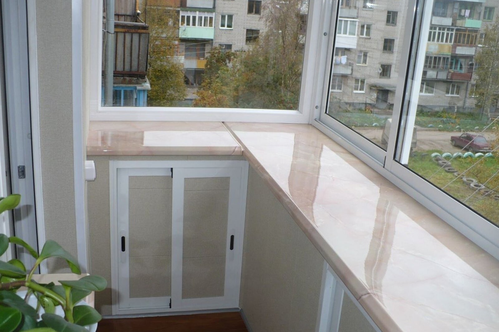 Выносное остекление балкона