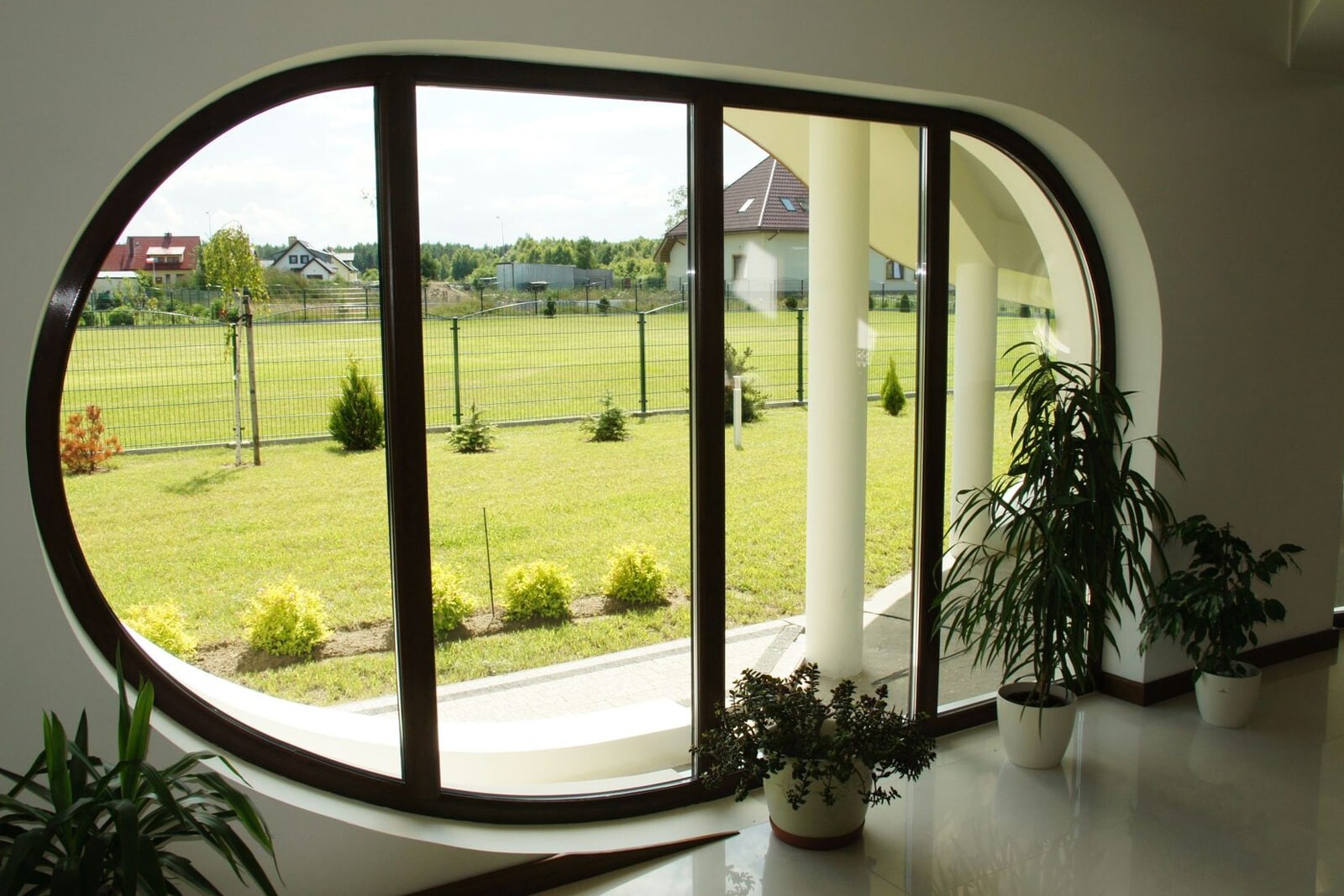 Пластиковое окно необычной формы