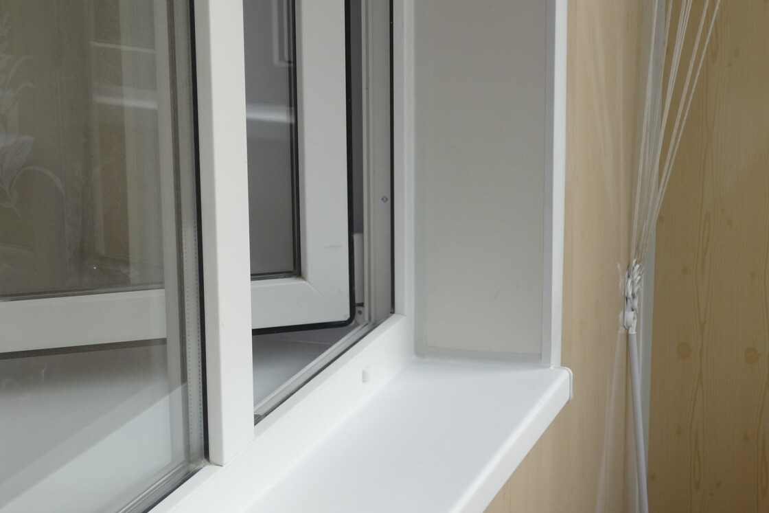 Красивый белый откос