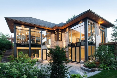 Коттедж с панорамным остеклением