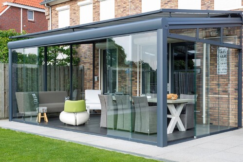 Безрамное остекление веранды