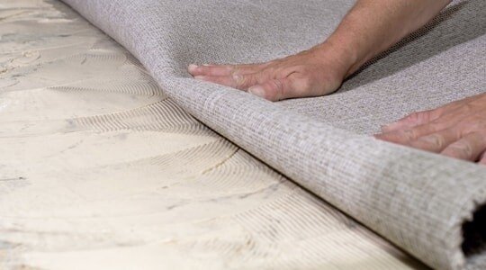 Укладка ковролина на пол в Алматы на клей