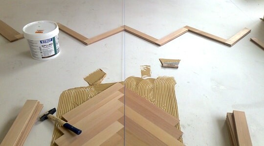 Укладка паркета в Алматы - елочкой