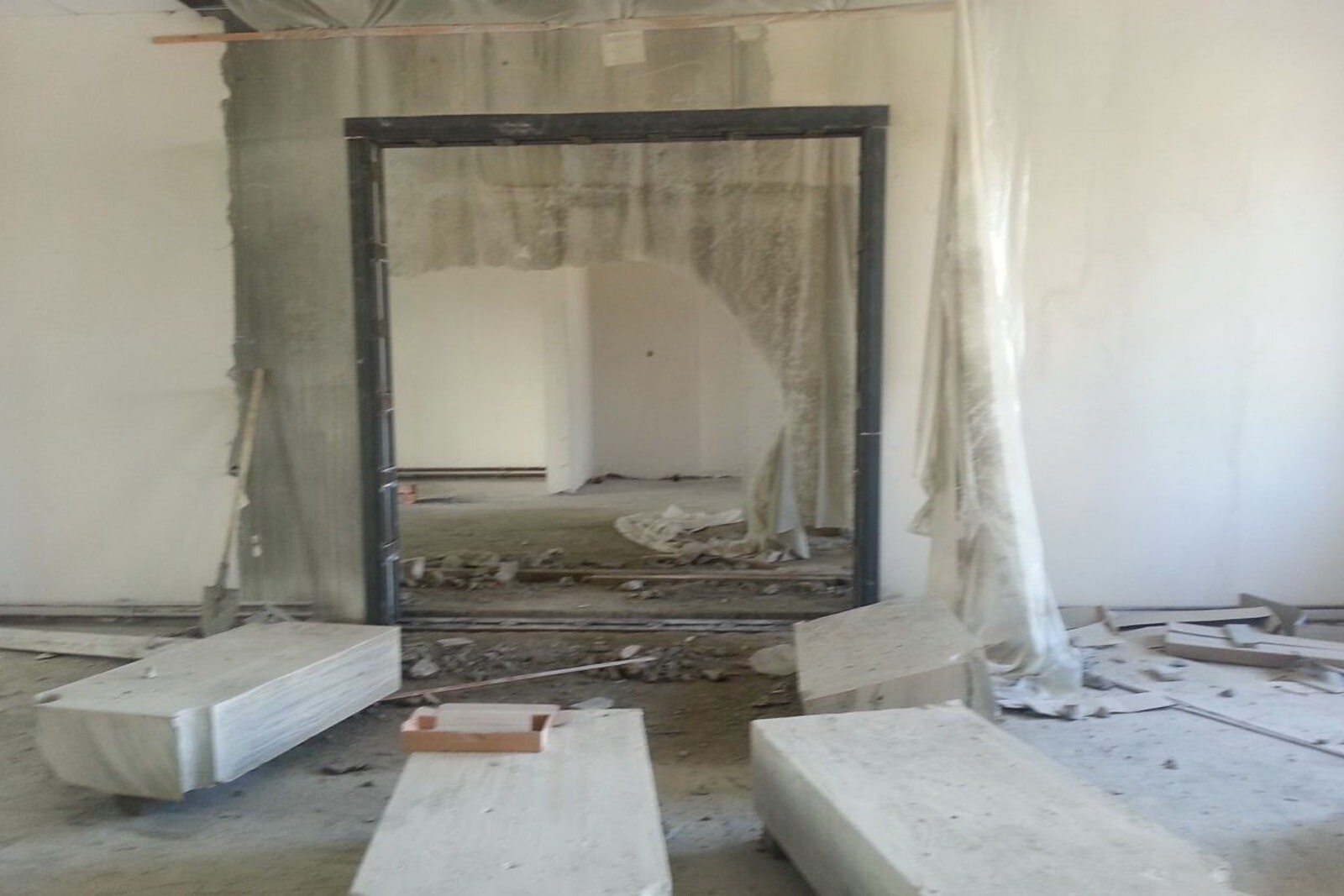 Вырезка проема в несущей стене