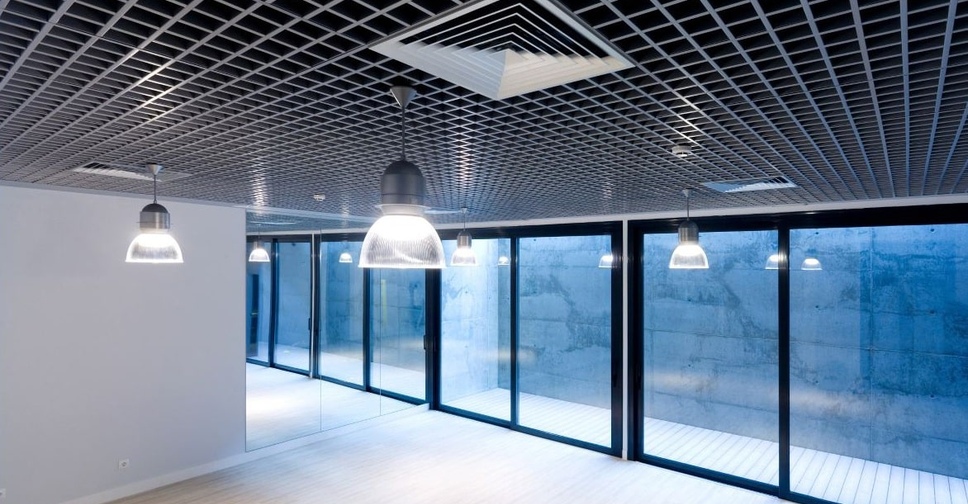 Монтаж решетчатых потолков в Астане: Армстронг, Грильято