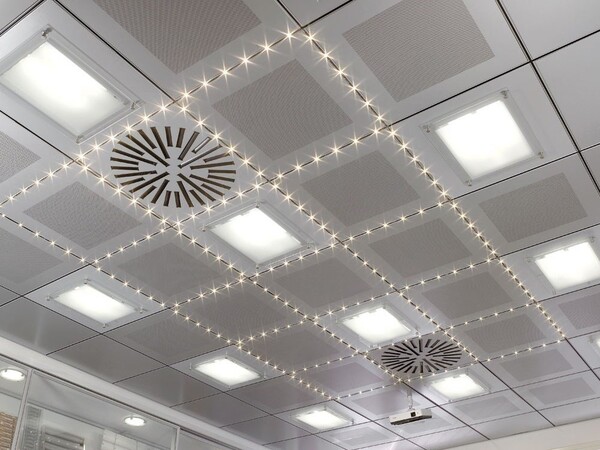 Металлический кассетный потолок