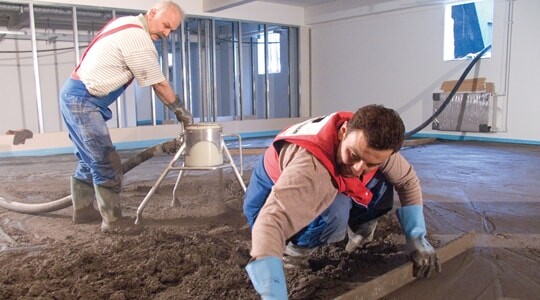 Устройство бетонной стяжки пола в Астане - промышленные полы