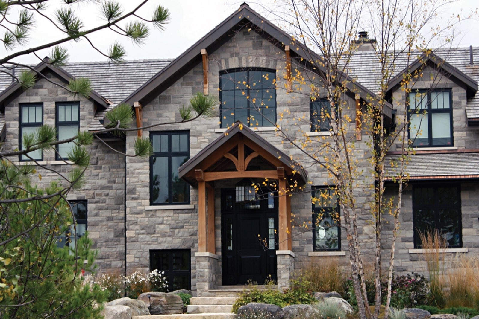 Облицовка натуральным камнем