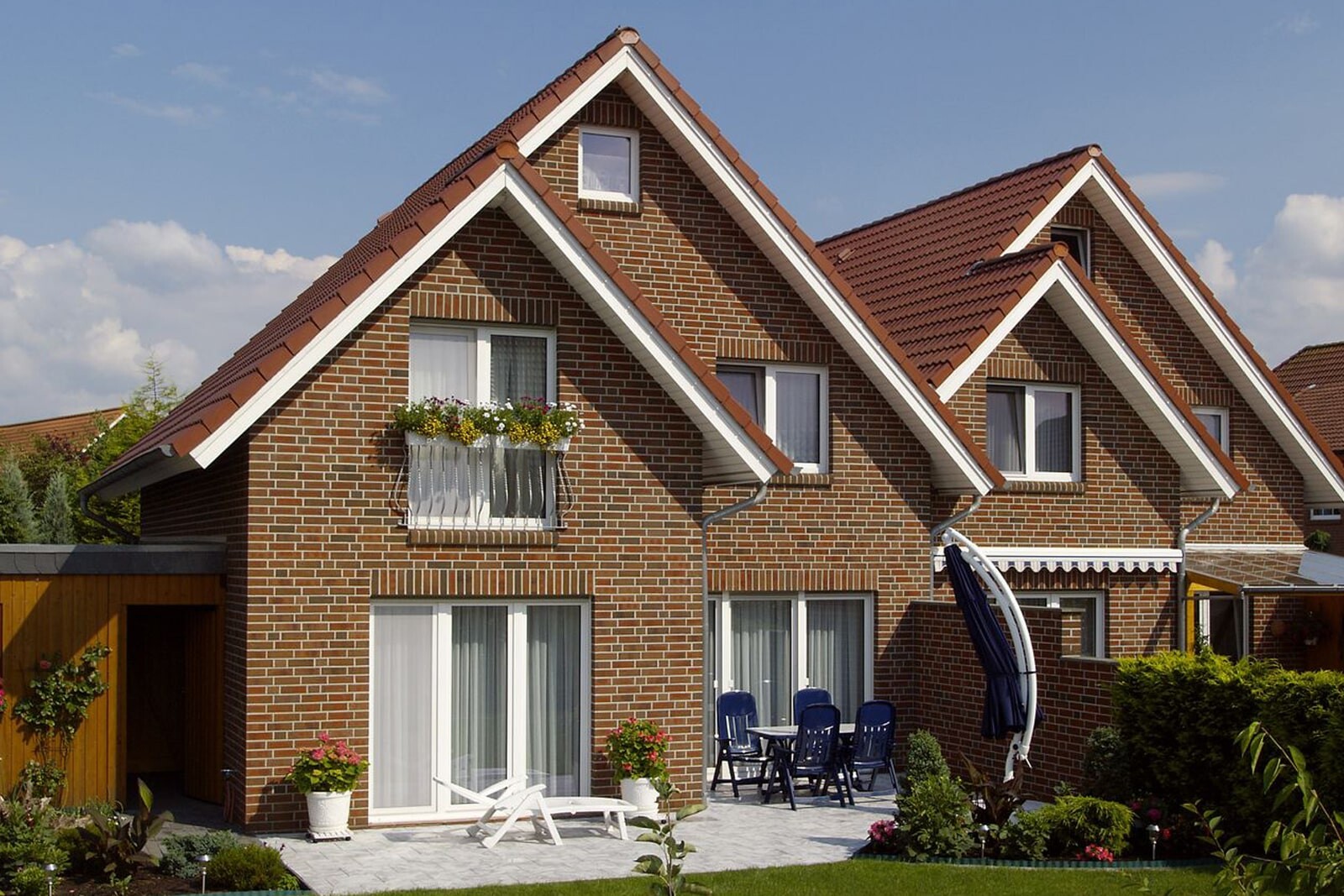 Фасад облицованный клинкерным кирпичом